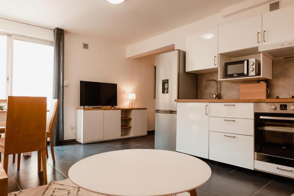 Calvi. T2 2/4 Personnes A 100 Metres De La Plage Apartment Calvi  Exterior photo