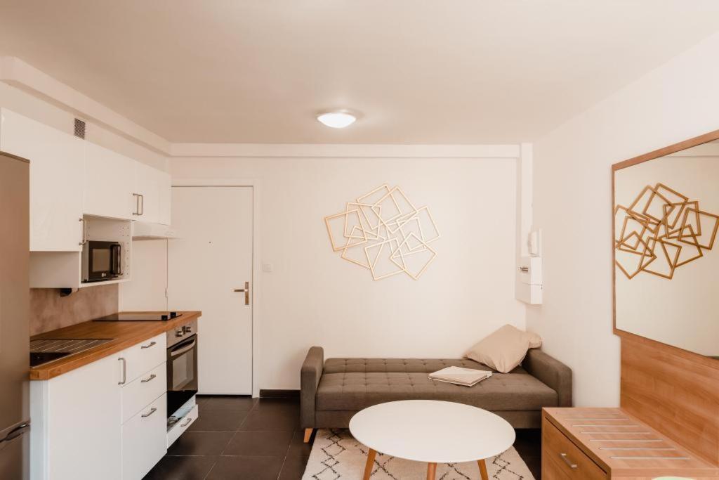 Calvi. T2 2/4 Personnes A 100 Metres De La Plage Apartment Calvi  Exterior photo